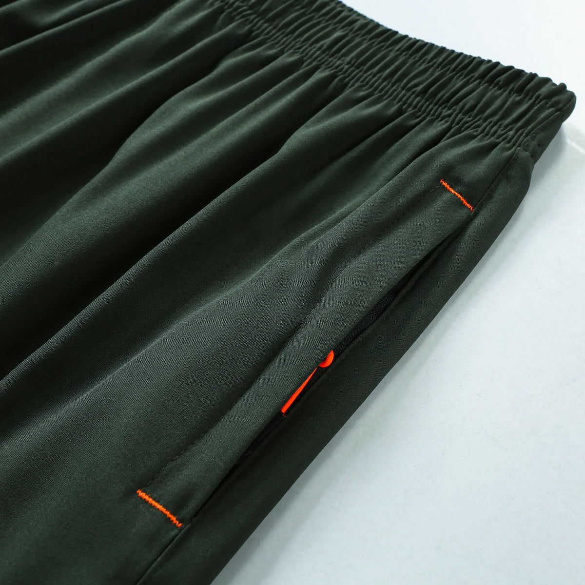 Men’s Performance Shorts with Zippered Pockets 7"