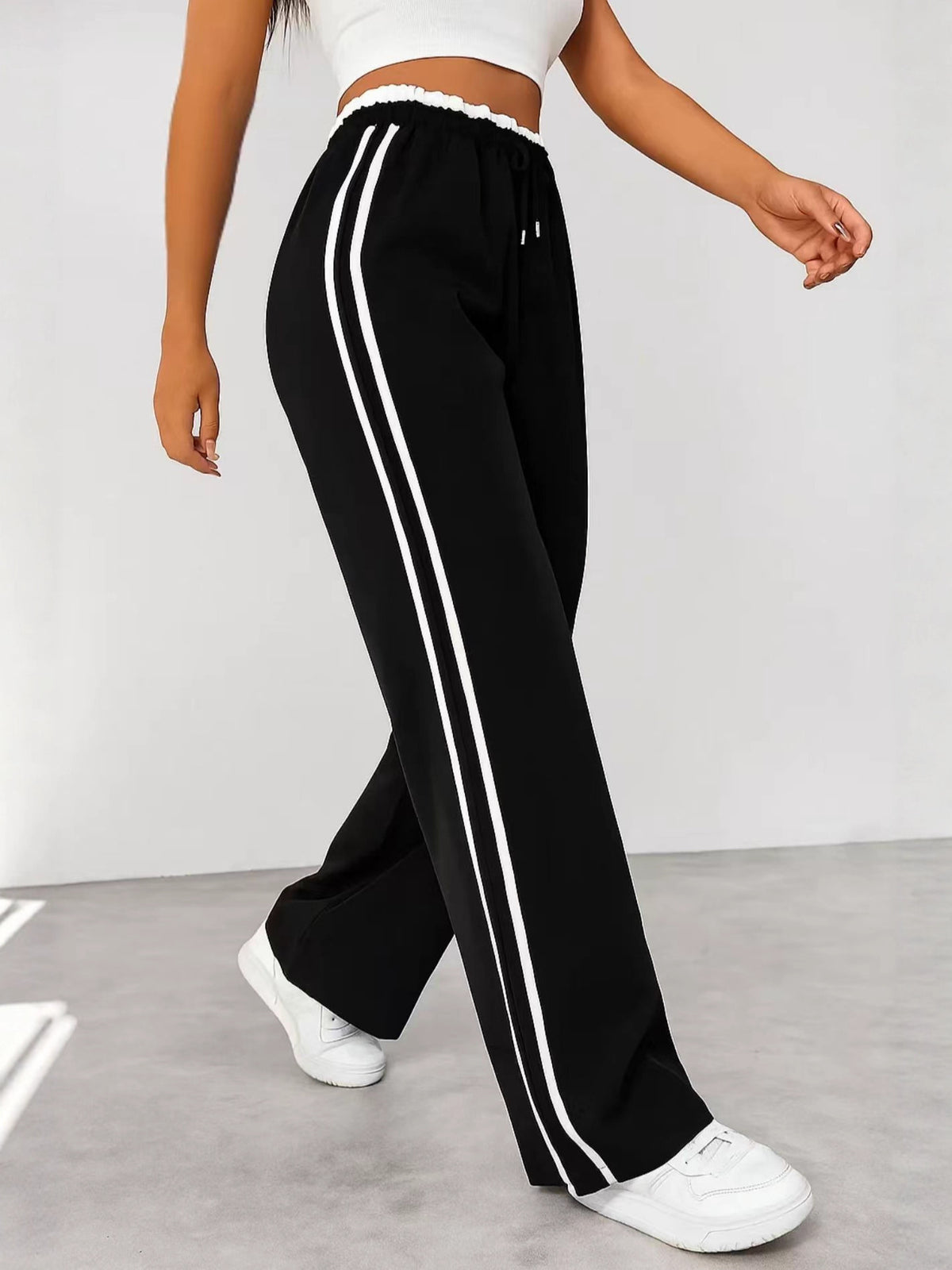 Elastic high-waisted flowy women's wide-leg sports pants